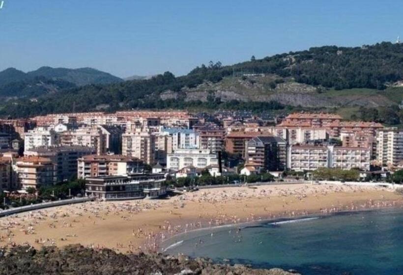 Castro Sun And Beach