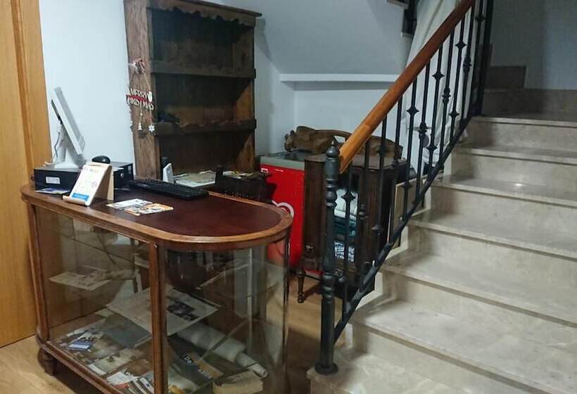 El Camino De Santovenia   Albergue   Hostel