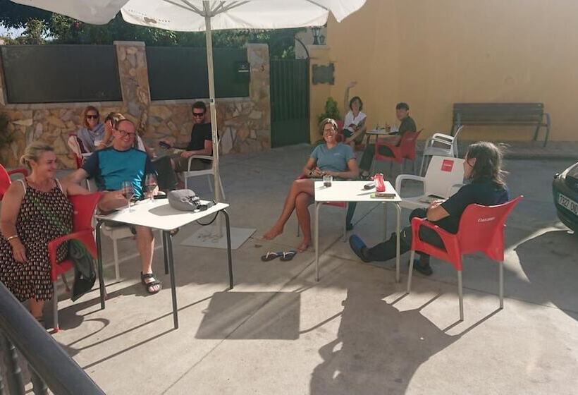 El Camino De Santovenia   Albergue   Hostel