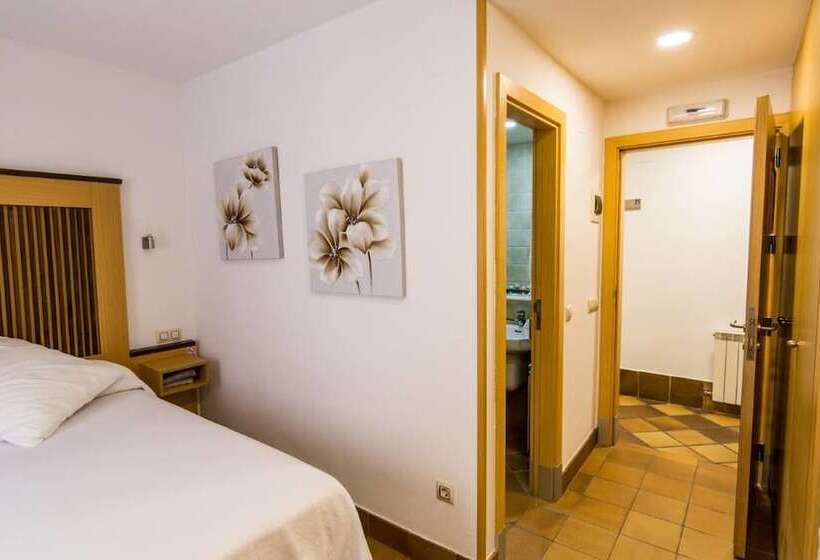 مسافرخانه Antika Snoga