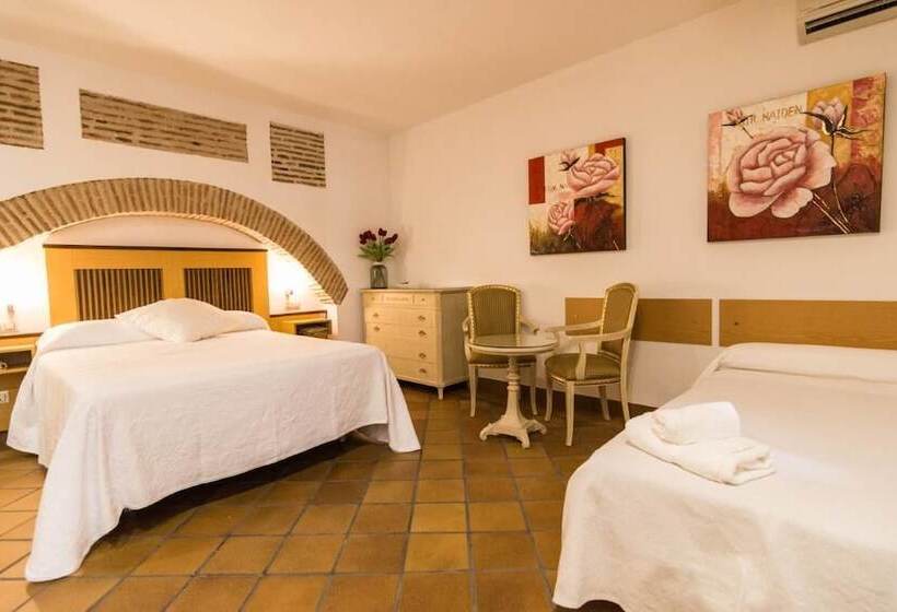 مسافرخانه Antika Snoga