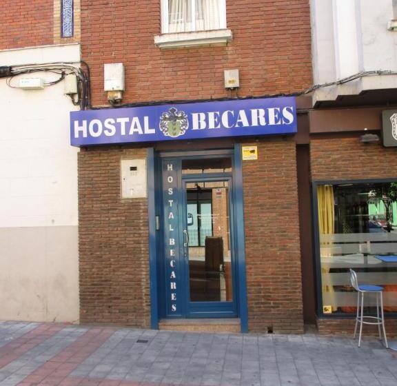 Hostal Becares