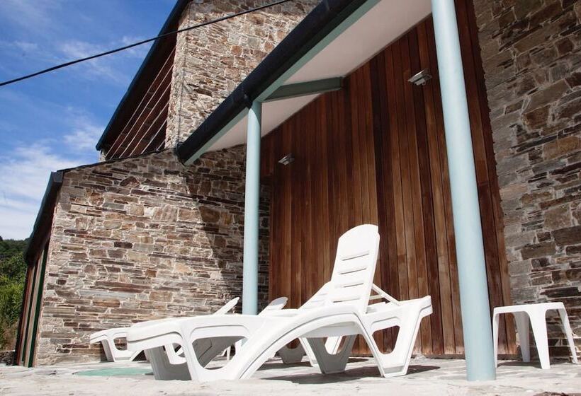 여관 Complexo Xacobeo