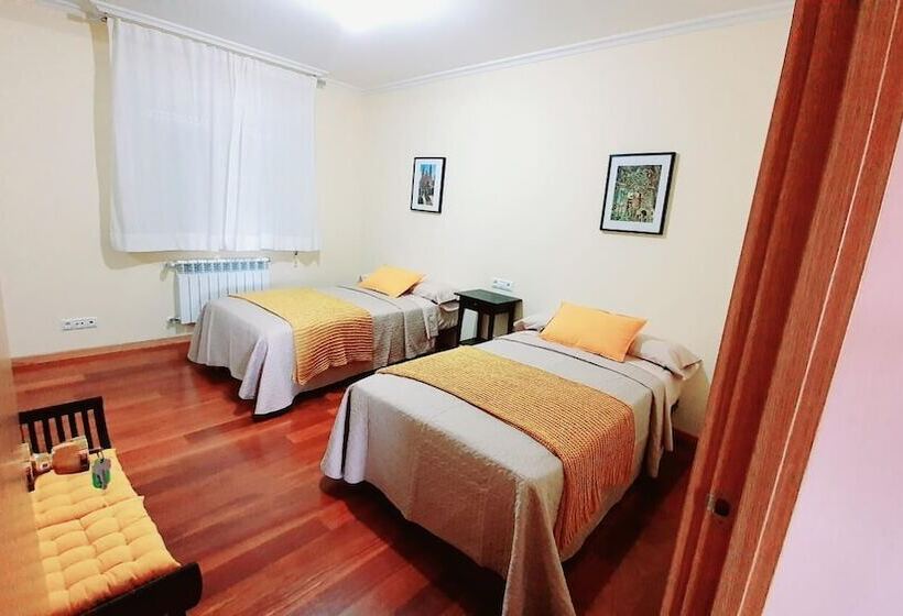 مسافرخانه Estrella Do Camiño