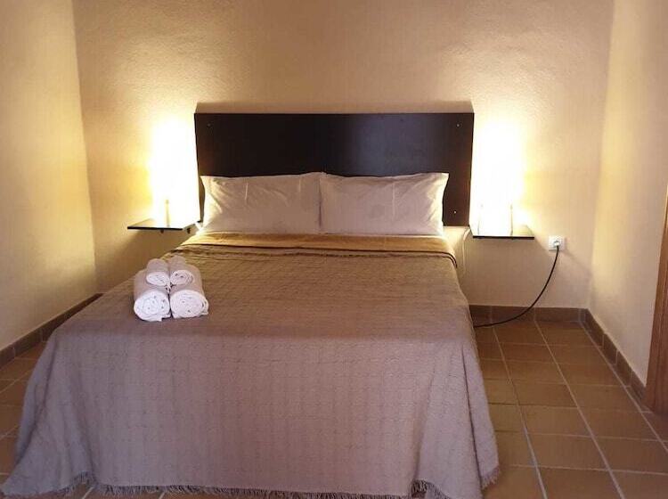 Хостел Alojamiento Rural Flamingo