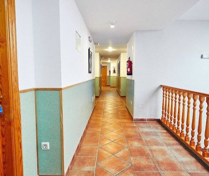 مسافرخانه H. Sutton Cabo De Gata