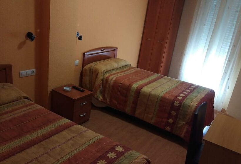 Hostal Hispanico Ii