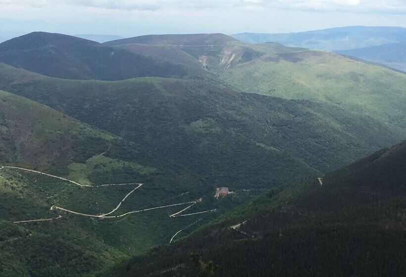 Hostal Monasterio De Valvanera