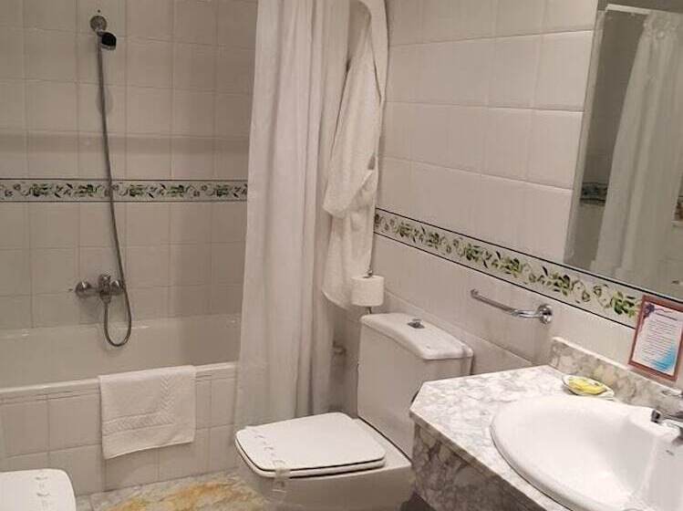 فندق فئة نجمة واحدة Pazo Vilabade