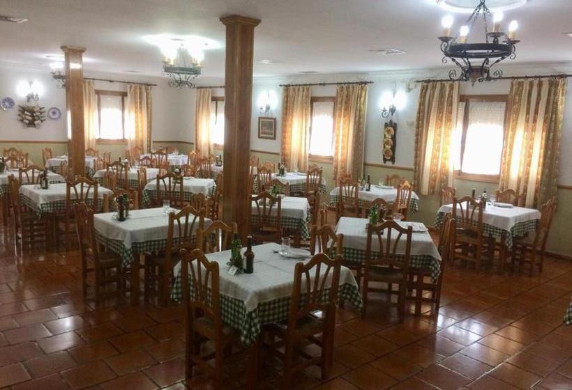 مسافرخانه Restaurante Venta Tomas