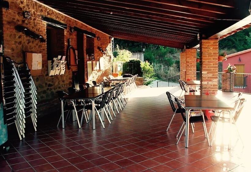 Hostel El Lago Caceres