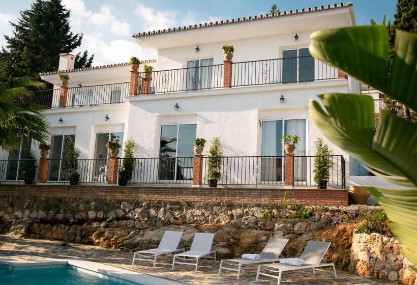 هتل Boutique X Pueblo, Benalmádena