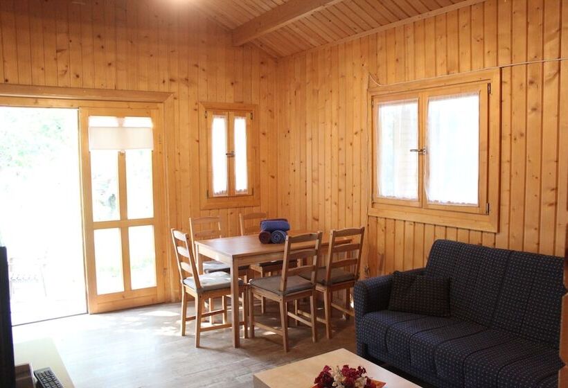 בית מלון כפרי Camping Tropical