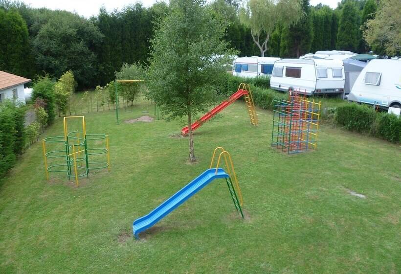 هتل Camping Villaviciosa