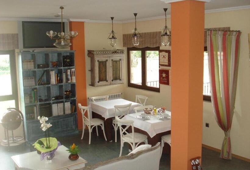 هتل Posada La Desmera