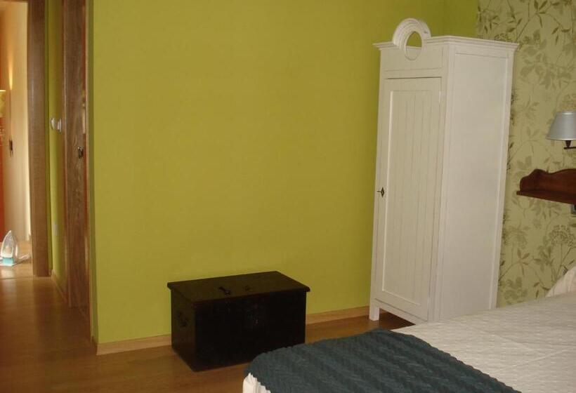 هتل Posada La Desmera