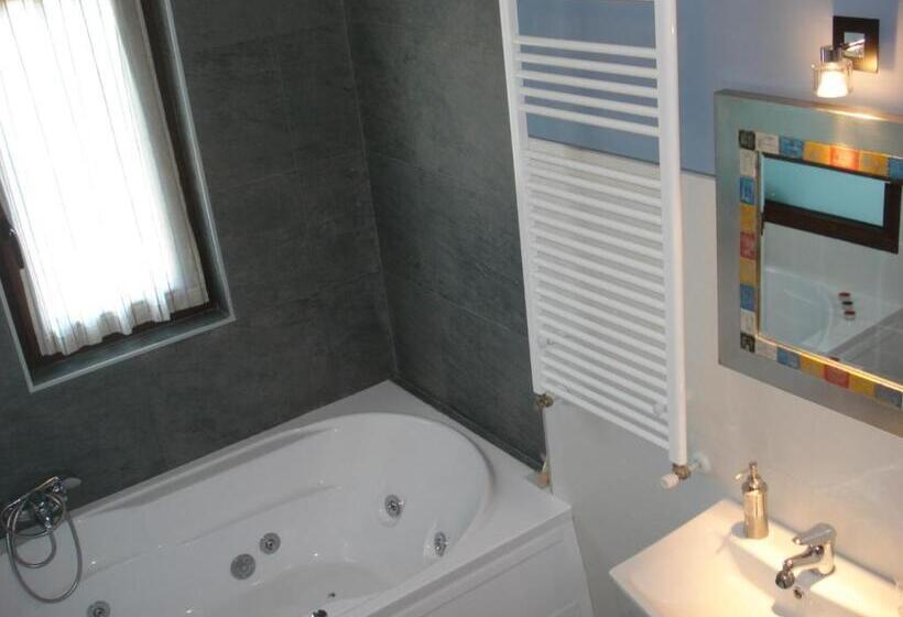 هتل Posada La Desmera