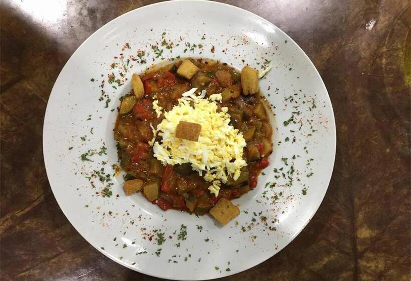 Отель Restaurante Dama De Baza