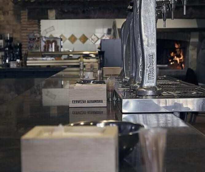 Отель Restaurante Dama De Baza