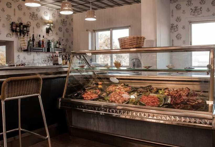 هتل Santo Apóstolo