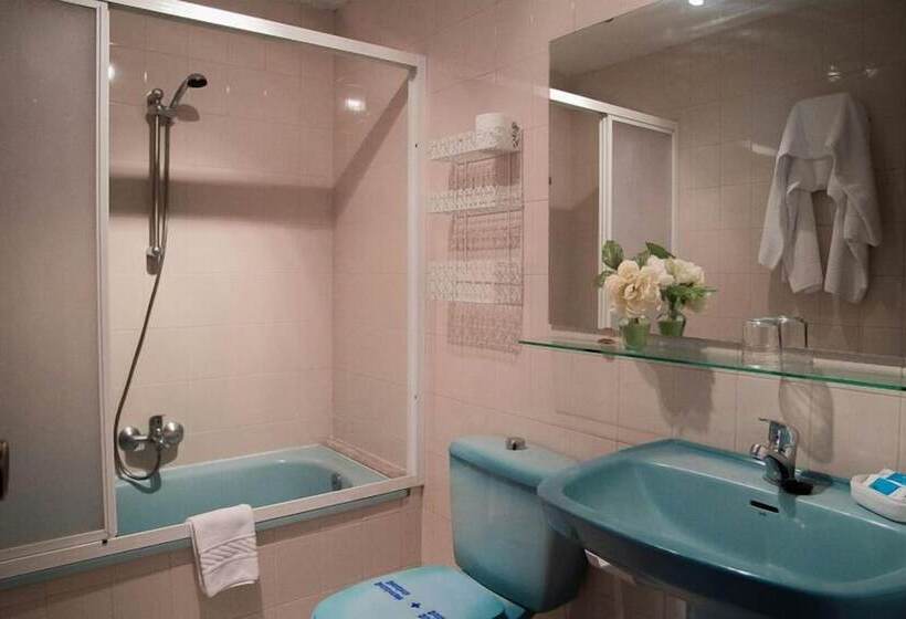 هتل Santo Apóstolo