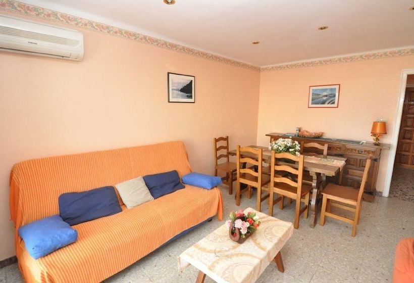 La Solana Apartments