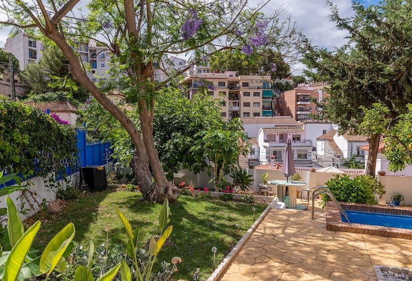 پانسیون Blue Castle Guesthouse