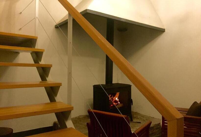 פנסיון Casa Garea