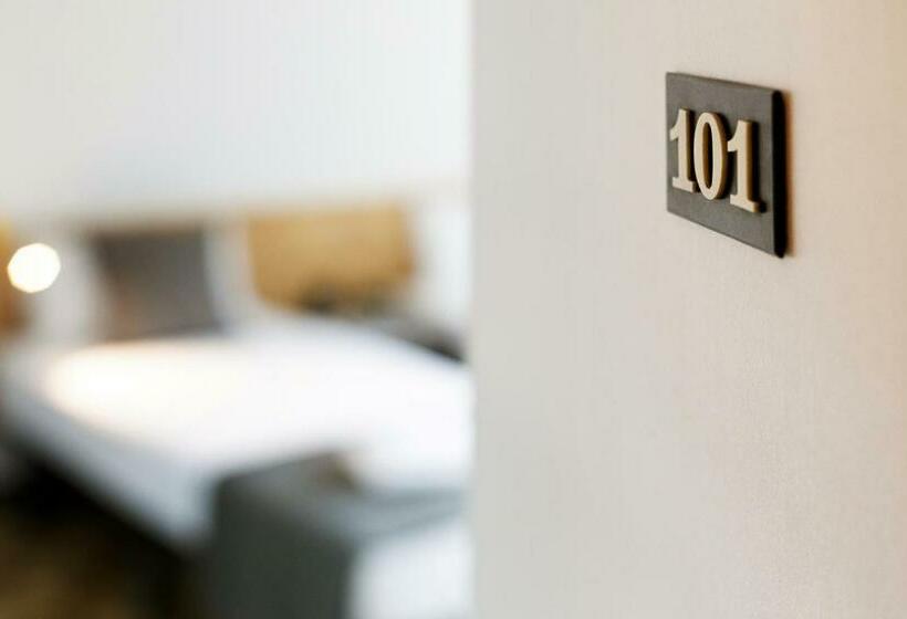 膳宿费 Duc Allotjament