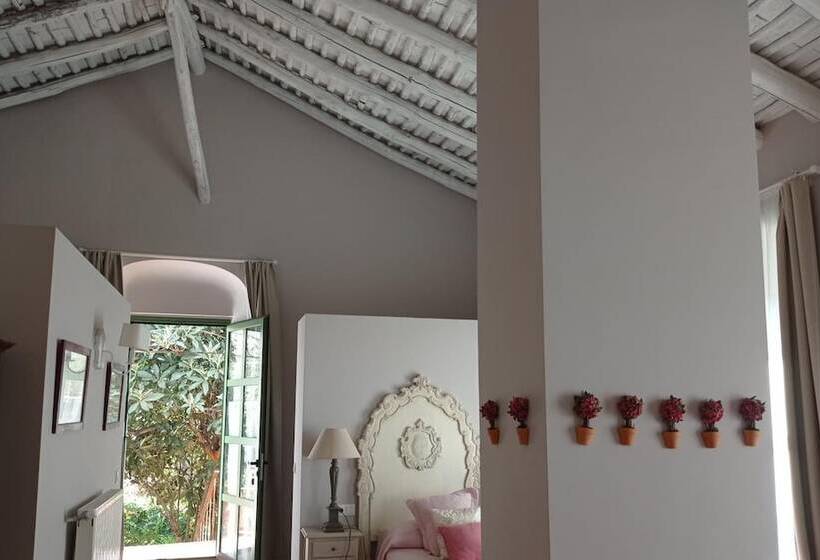 بنسيون Finca La Favorita