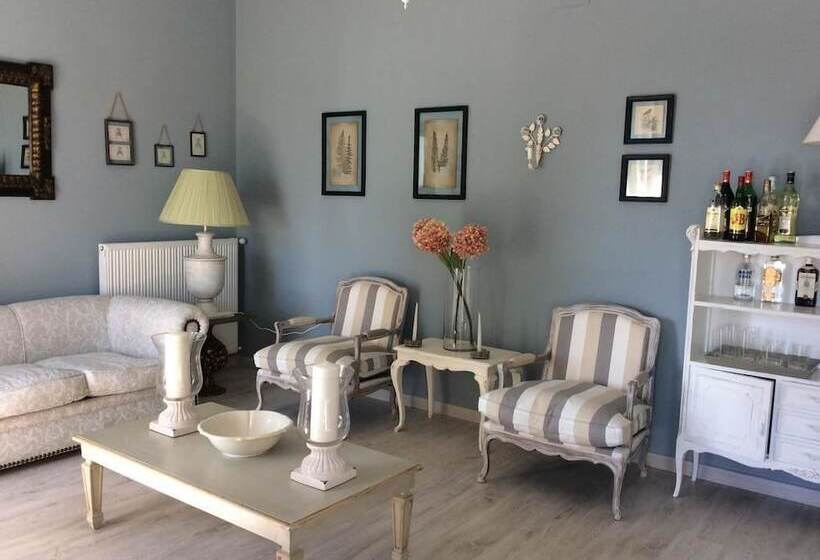 بنسيون Finca La Favorita