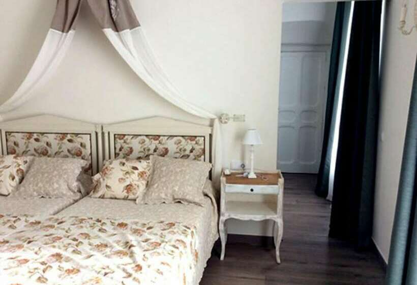 بنسيون Finca La Favorita