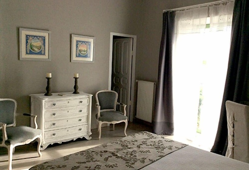 بنسيون Finca La Favorita