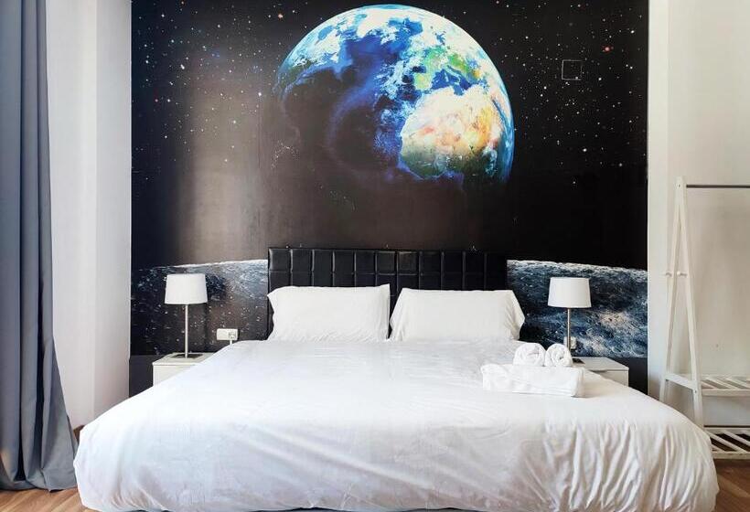 بنسيون Flats Friends Plaza De La Reina