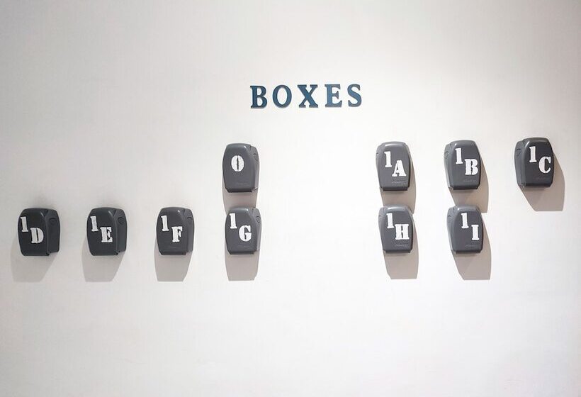 Пансион Flats Friends Plaza De La Reina