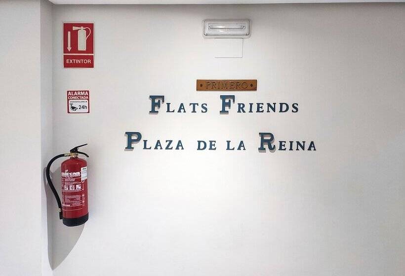 بنسيون Flats Friends Plaza De La Reina