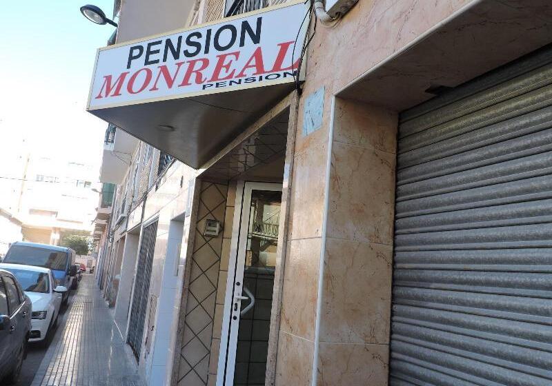 پانسیون Hostal Monreal