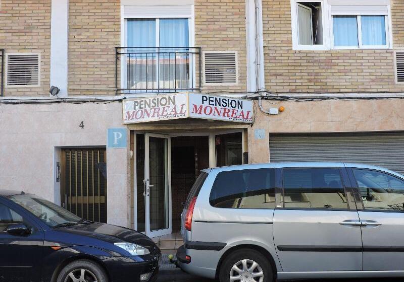 بنسيون Hostal Monreal