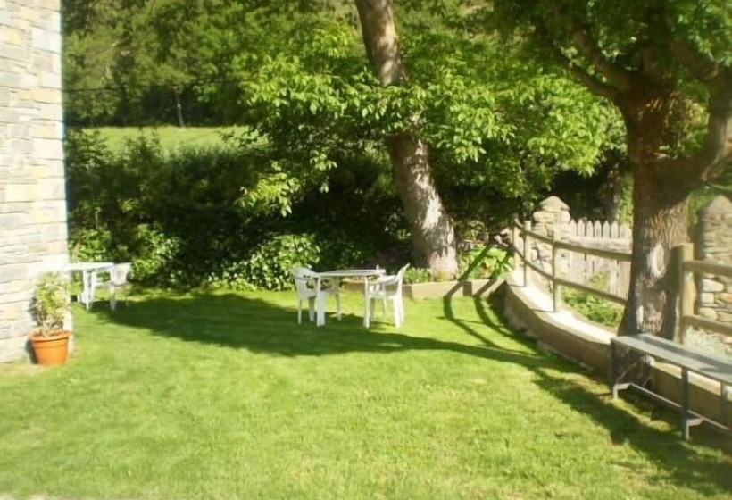 펜션 Hostal Pernalle