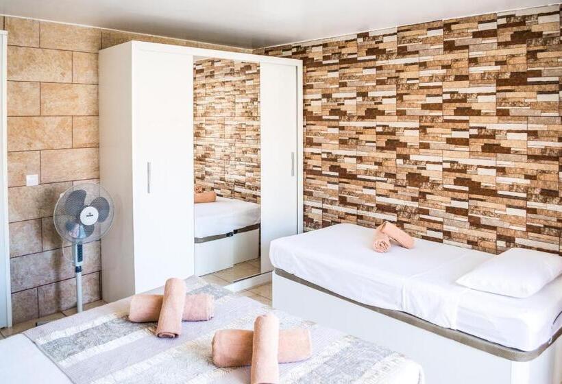 Пансион Hostel Poseidon   Hm