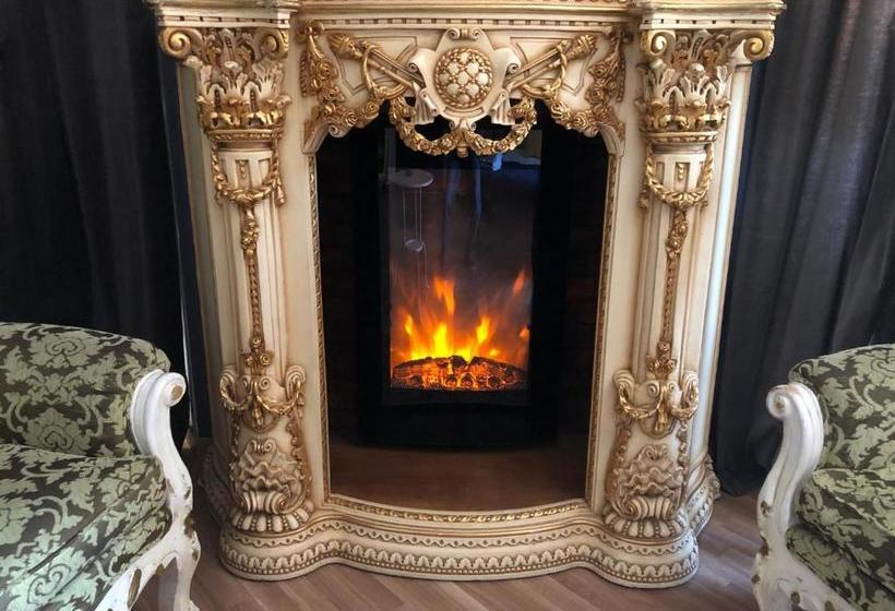 بنسيون Flats Friends Plaza De La Reina