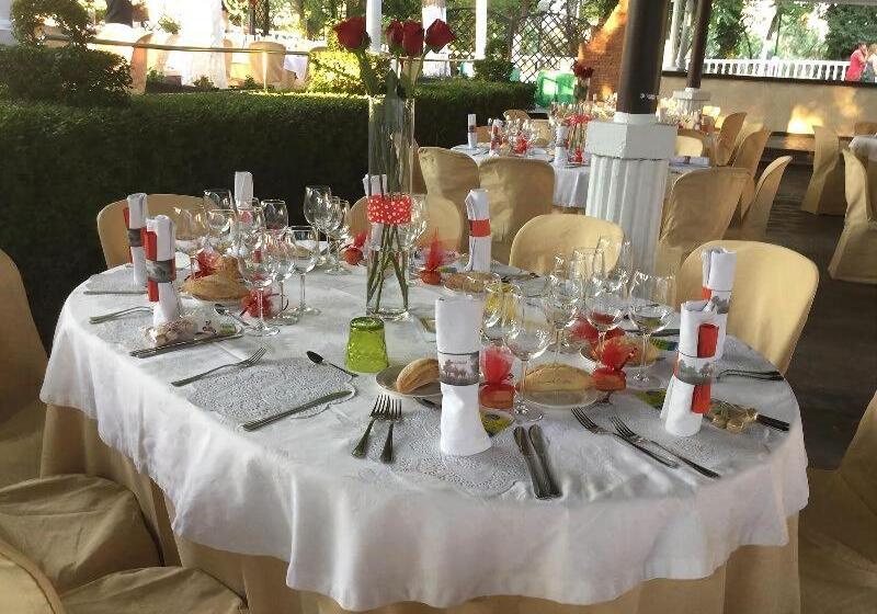 פנסיון Restaurante Montserrat