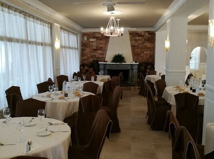 פנסיון Restaurante Montserrat