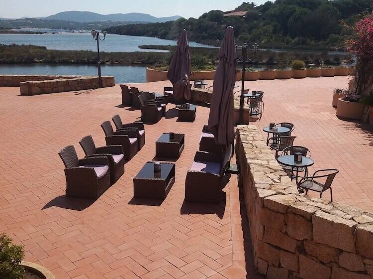 Felix Hotels – Residence Hotel Costa Serena