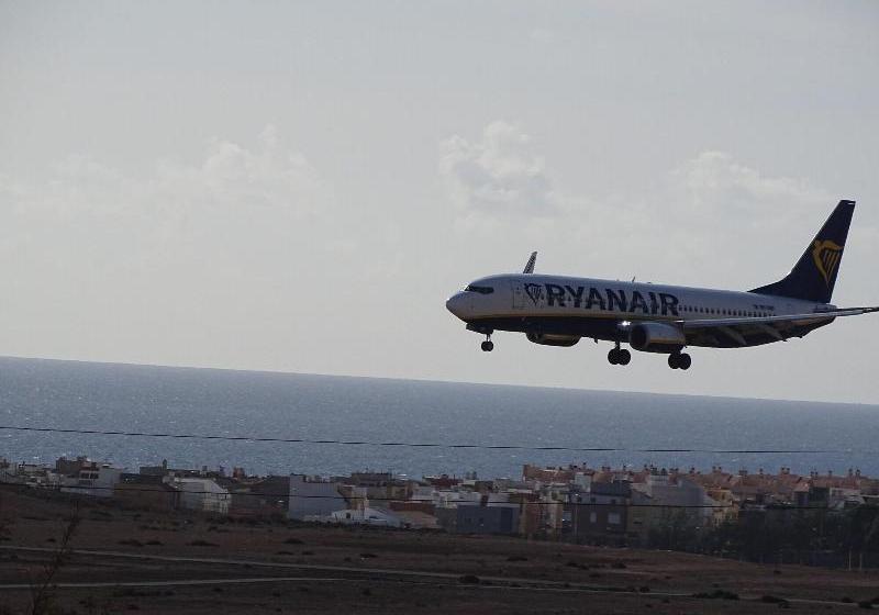 Rickaty Lodge Bed And Breakfast, Hotel De Aeropuerto, Plane Spotting Hotel, Las Palmas Airport, Gran