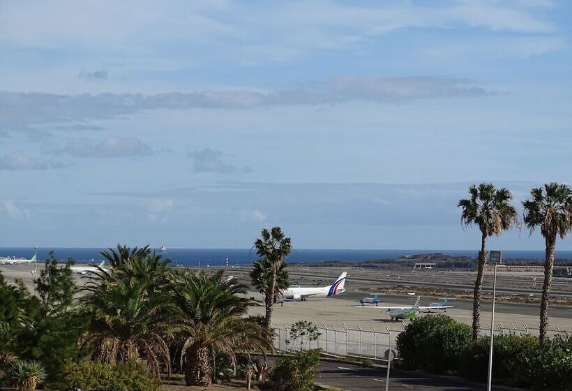 Rickaty Lodge Bed And Breakfast, Hotel De Aeropuerto, Plane Spotting Hotel, Las Palmas Airport, Gran
