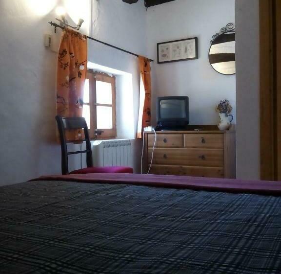 Rural Horizons On La Ruta Del Cister