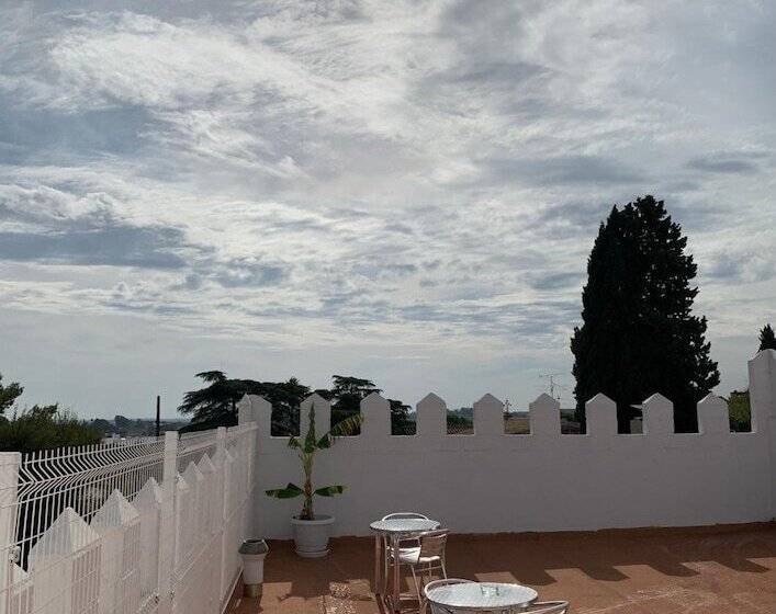 הוסטל El Castillo