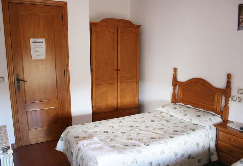 הוסטל Hostal Entreportales