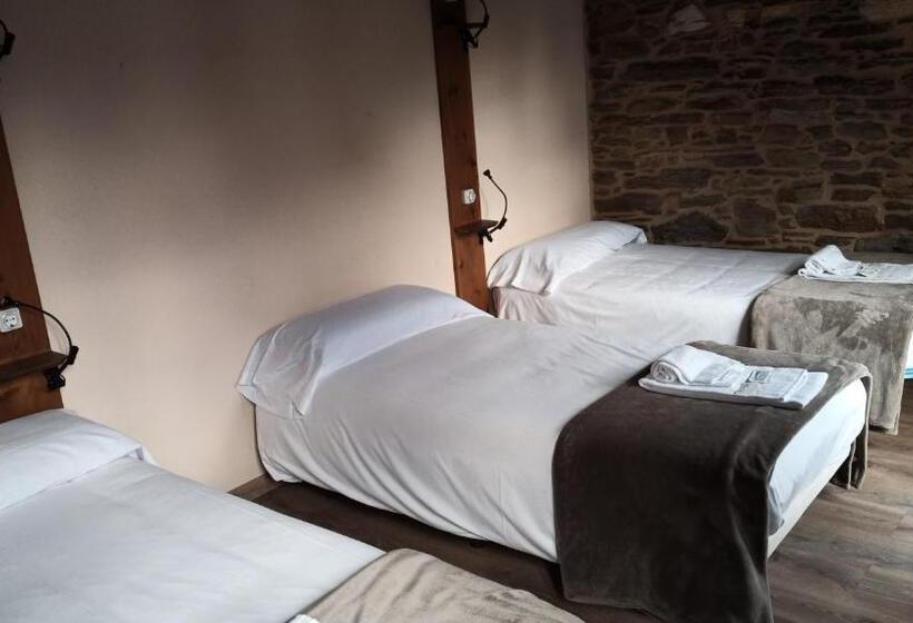 הוסטל La Casona De Sarria